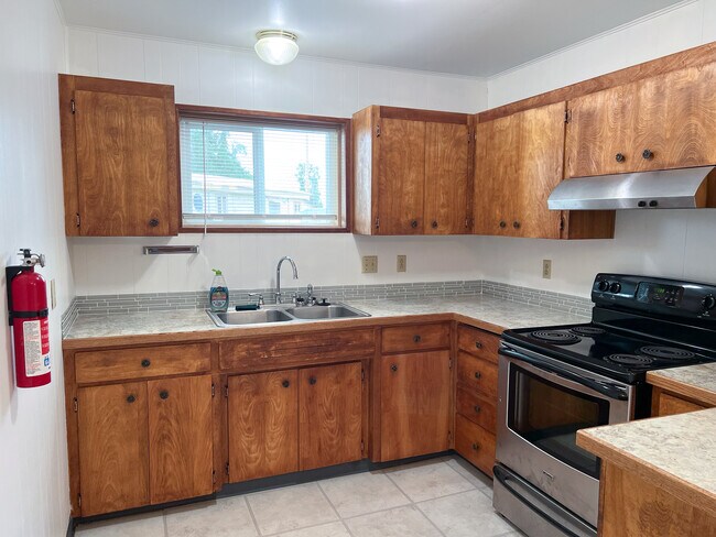 Building Photo - 4300 E 6th Ave