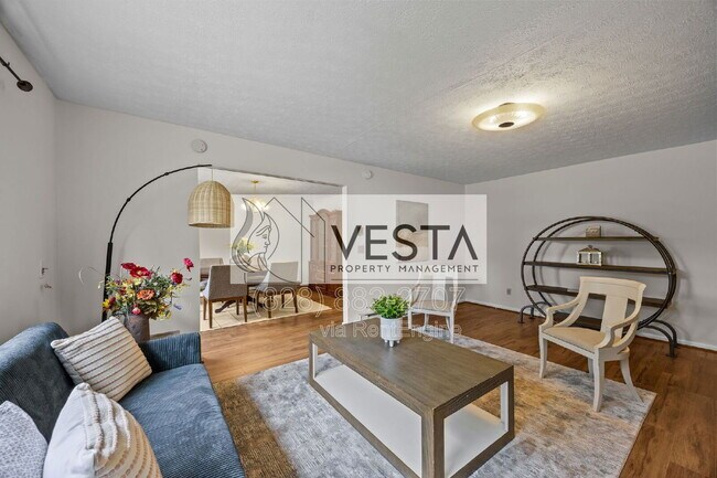 Building Photo - 90 Knob Hill Rd