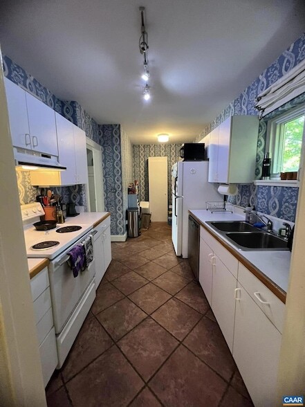 Building Photo - 1814 Rugby Pl