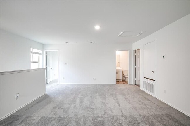 Building Photo - 812 Black Alder St