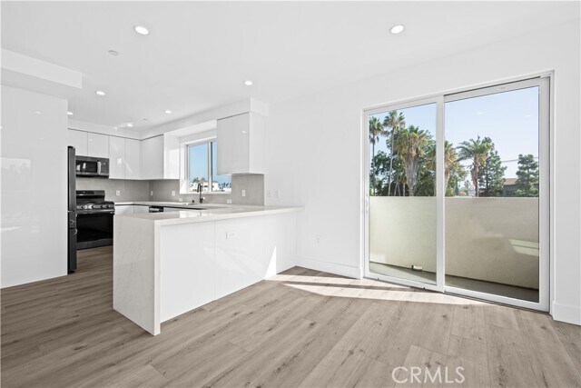 Building Photo - 4214 Fulton Ave