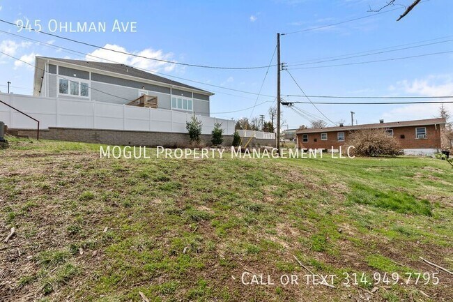 Building Photo - 945 Ohlman Ave
