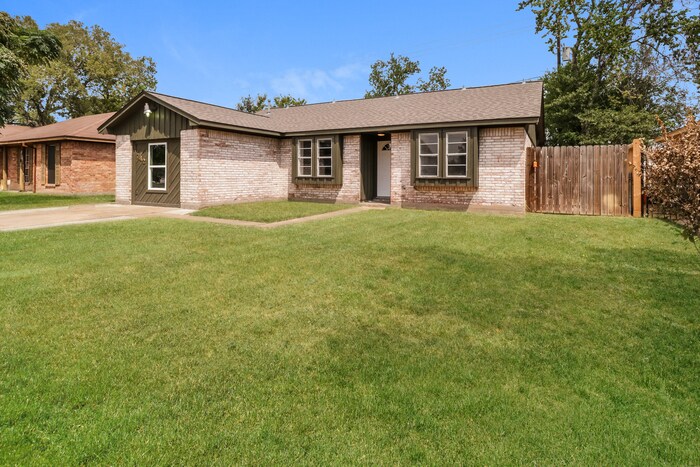 Building Photo - 742 Branding Iron Ln