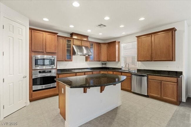 Building Photo - 2 Corte Belleza