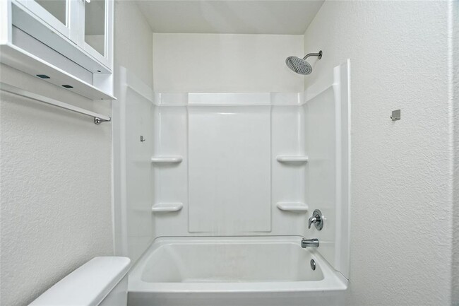 Building Photo - 104 Independence Ave