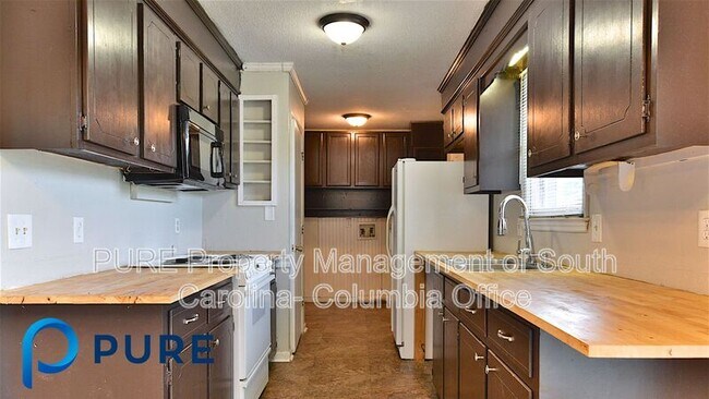 Building Photo - 1829 Memorial Dr
