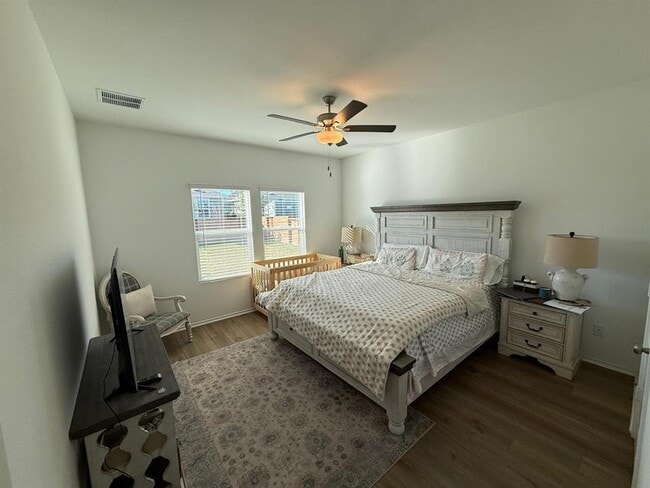 Building Photo - 380 Mendoza