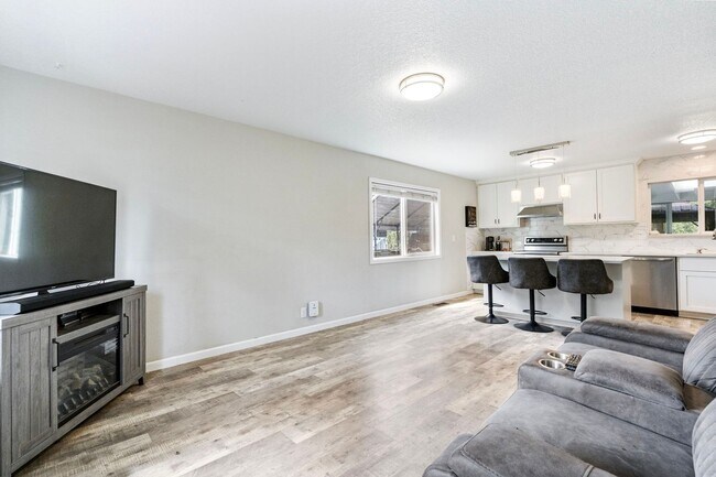 Building Photo - 2237 SE 139th Ave