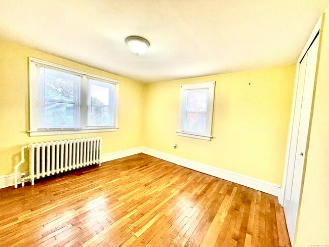 Building Photo - 55 Bronx Ave