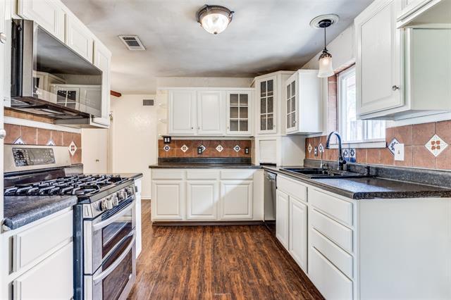 Building Photo - 702 S Waterview Dr