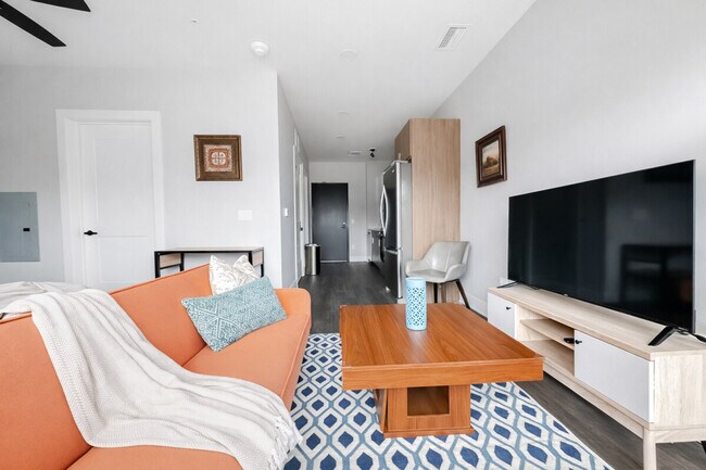 Building Photo - 4629 Capitol Ave