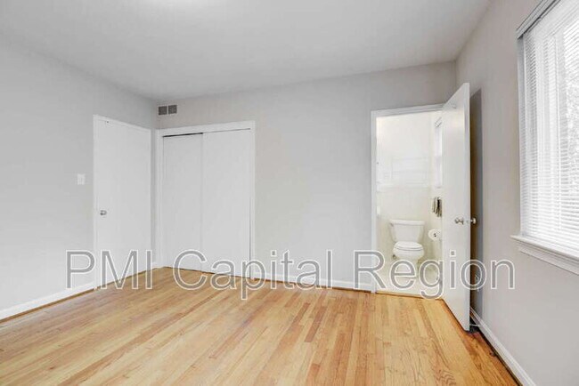 Building Photo - 5107 Bradley Blvd