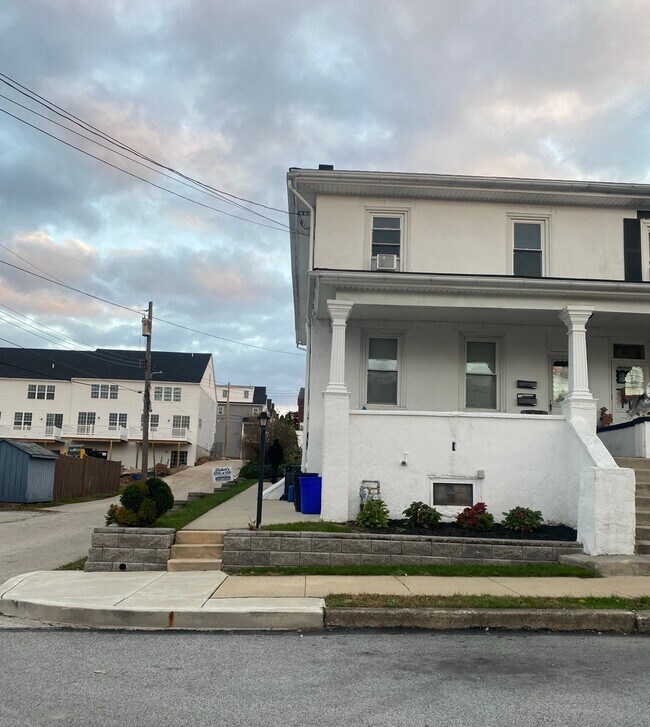 Building Photo - 420 Prospect Ave