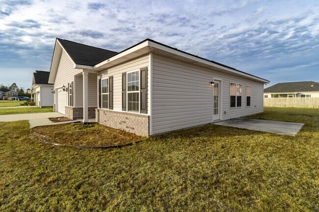 Building Photo - 260 Rutledge Dr