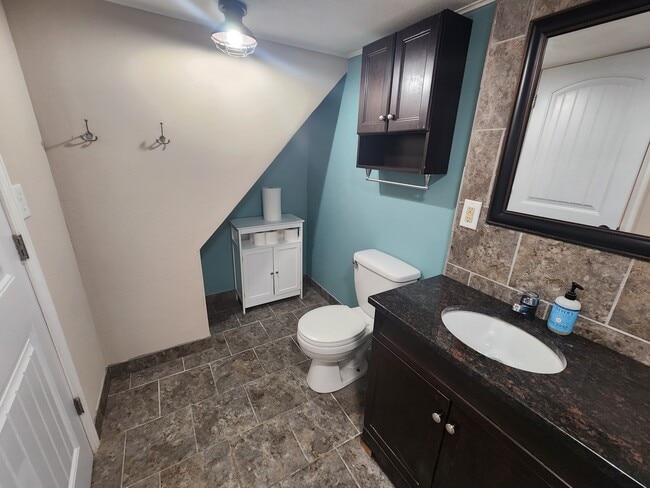 Building Photo - 111 Orchard St