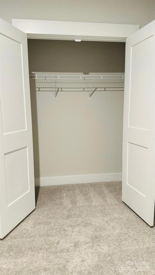 Building Photo - 9508 Munsing Dr