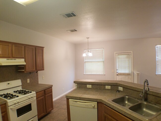 Building Photo - 2500ALLRED