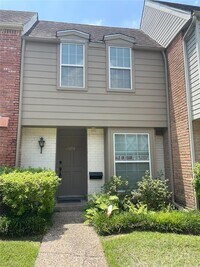 Building Photo - 13278 Trail Hollow Dr