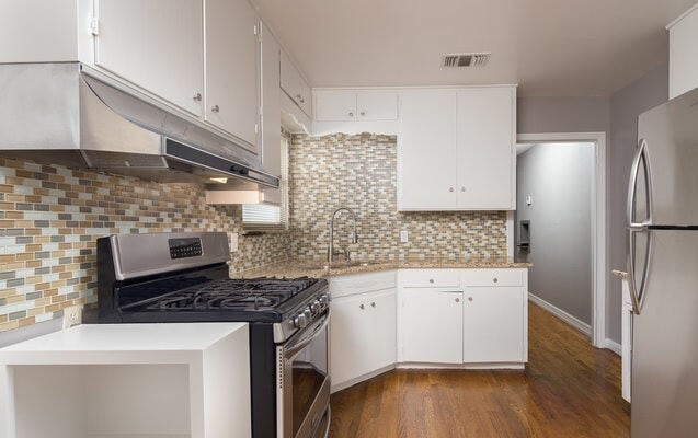 Building Photo - 303 Schmeltzer Ln
