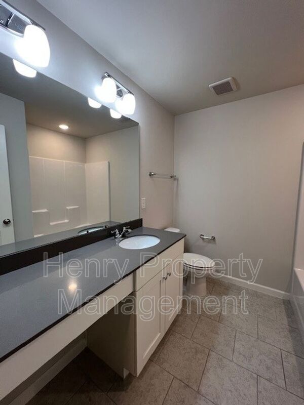 Building Photo - 775 Amarra Dr
