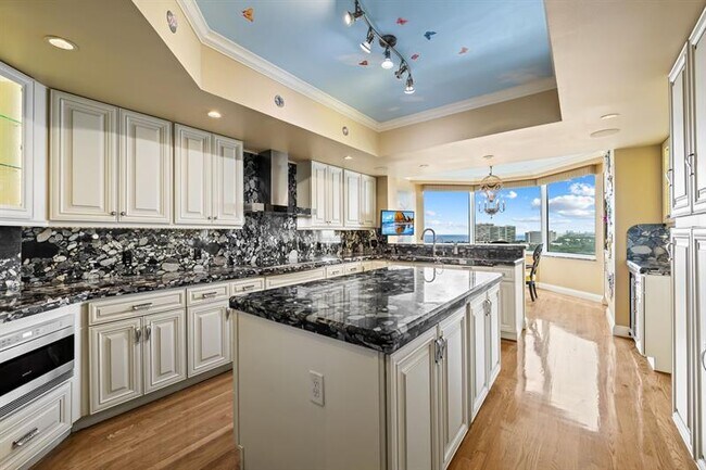 Building Photo - 3055 Harbor Dr