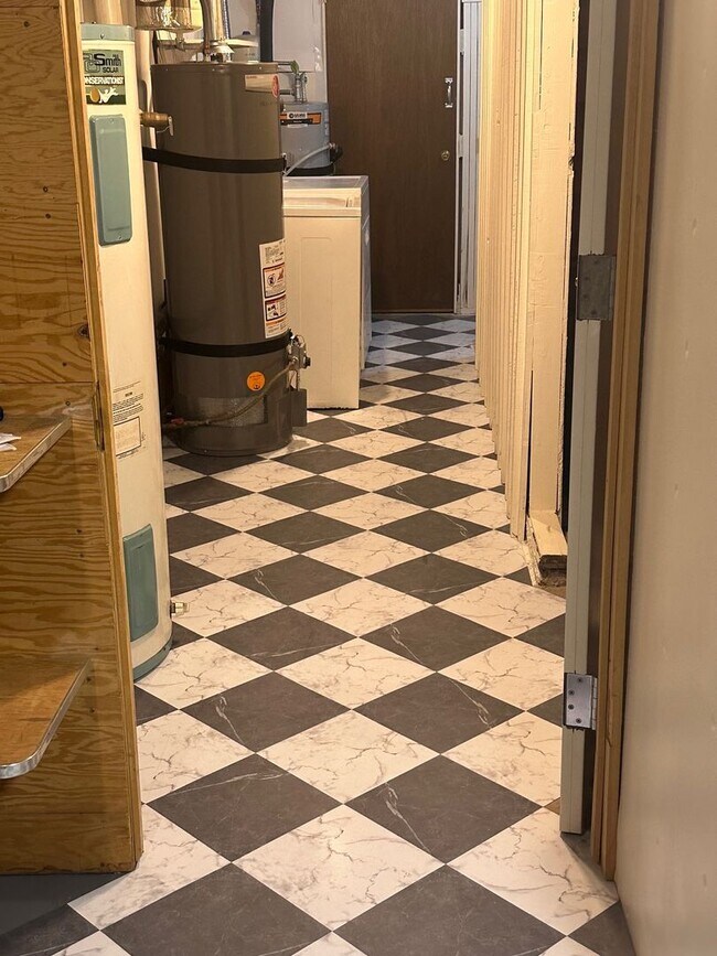 Building Photo - Single Family Home Close to SUU and Cedar High School