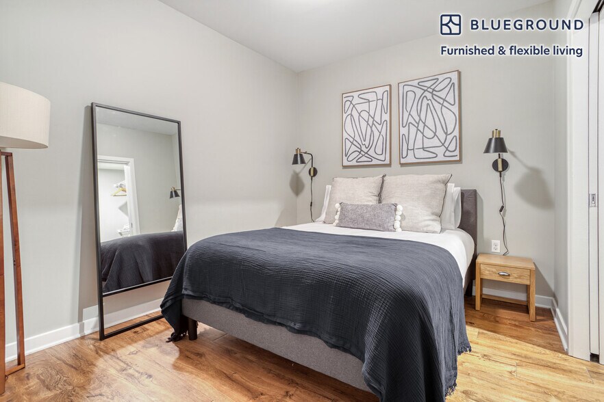 Building Photo - 1011 4th St NW