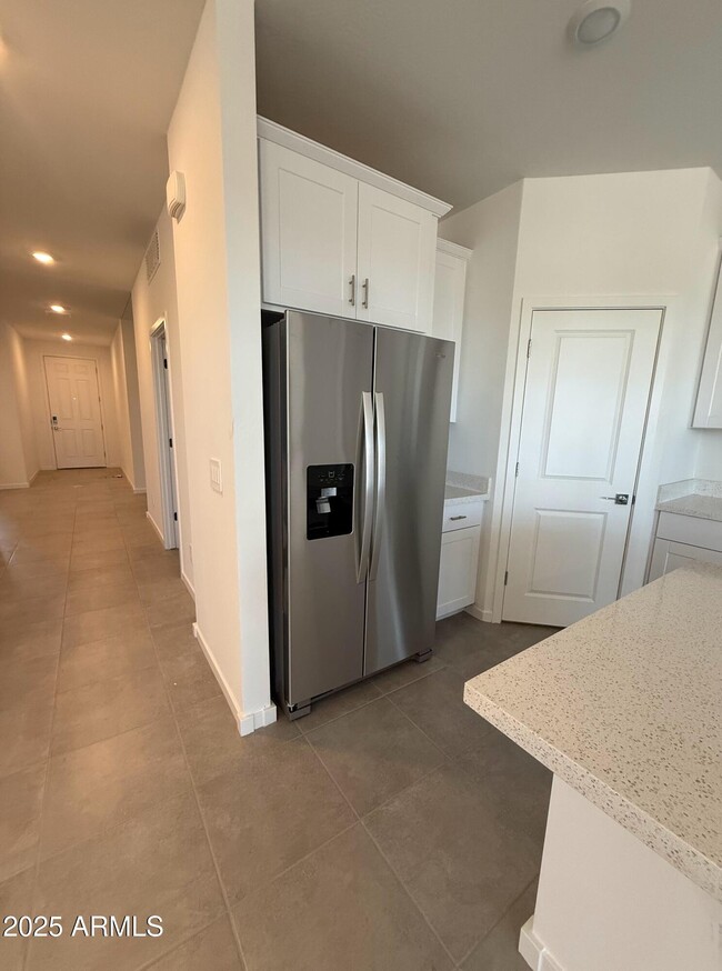 Building Photo - 3814 S 87th Dr