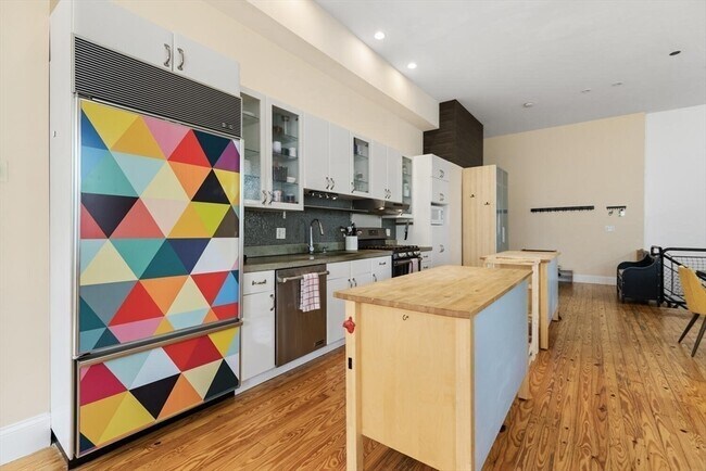 Building Photo - 87 Brookside Ave