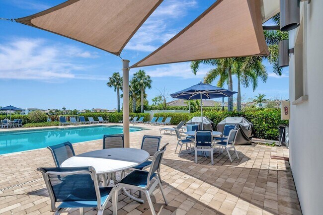 Building Photo - 4839 Navali Dr