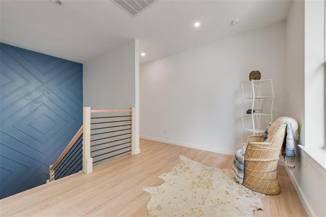 Building Photo - 621 Melba St