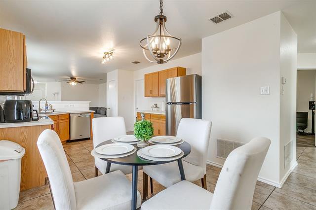 Building Photo - 6612 Meadow Way Ln