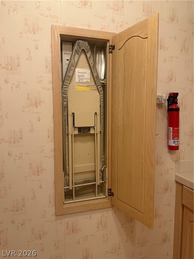 Building Photo - 3167 Lido Isle Ct