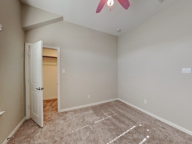 Building Photo - 1004 Indian Grass Ln