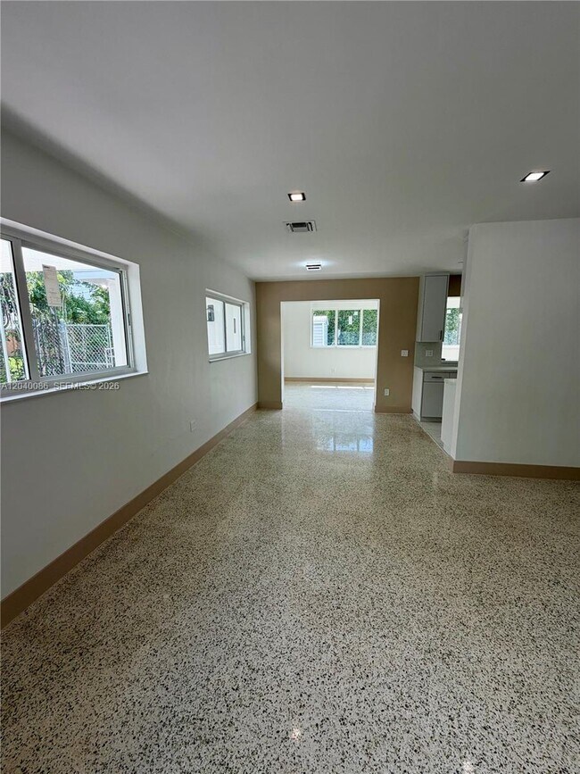 Building Photo - 8235 SW 62nd Pl
