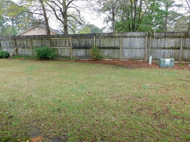 Building Photo - 1505 College Way