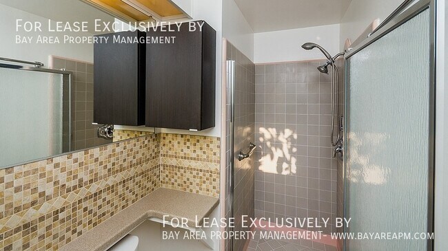 Building Photo - 826 Orange Ave