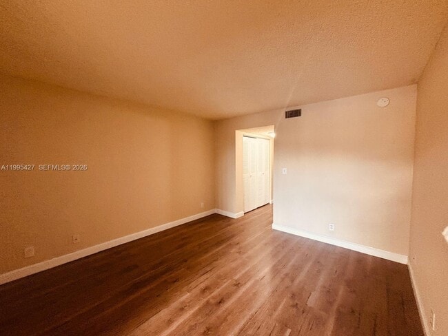 Building Photo - 7630 Westwood Dr