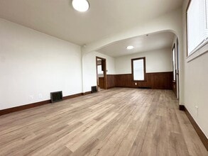 Building Photo - 1824 22nd St