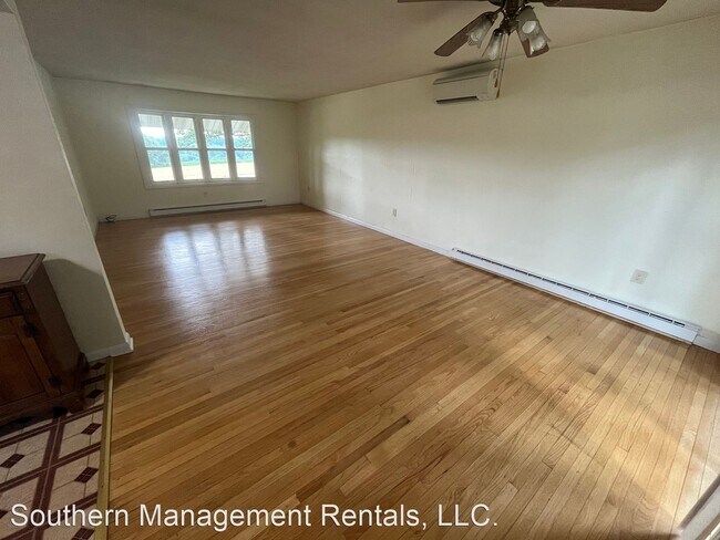 Building Photo - 4 br, 1.5 bath House - 13059 Cross Roads Ave