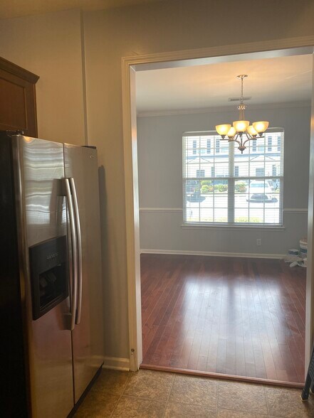 Building Photo - 107 Hemingway Cir