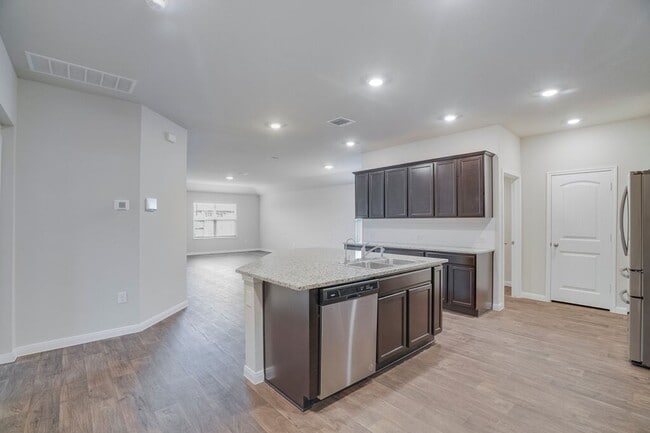 Building Photo - 1007 Coolridge Ct
