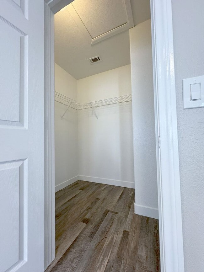 Building Photo - Newly Remolded Open Floor Plan One-Story 3 bedrooms & 2 Baths Home