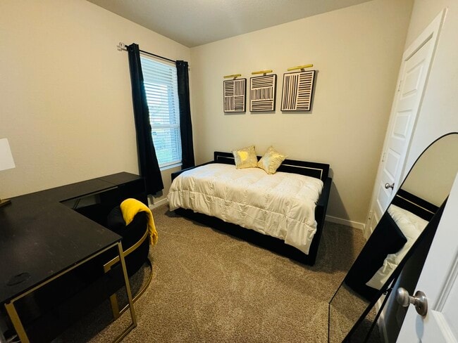 Building Photo - 5608 Madden Ln