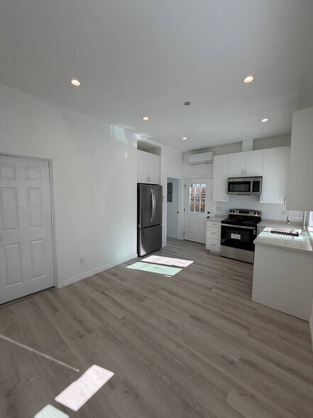 Building Photo - 5901 Texhoma Ave