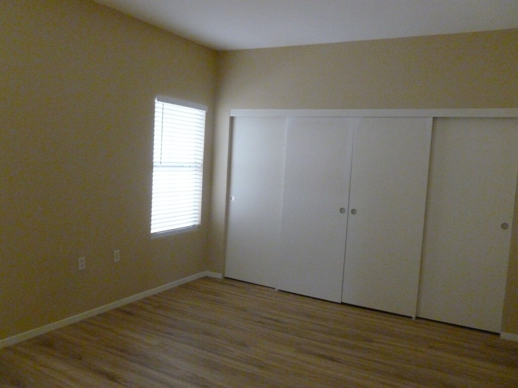Building Photo - 3400 Cabana Dr