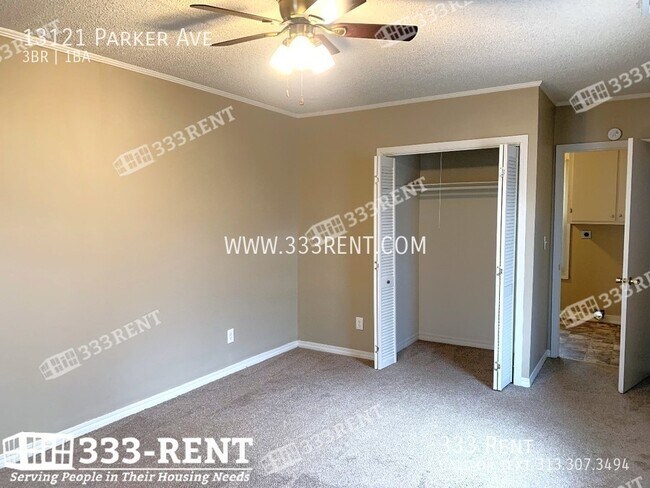 Building Photo - 13121 Parker Ave