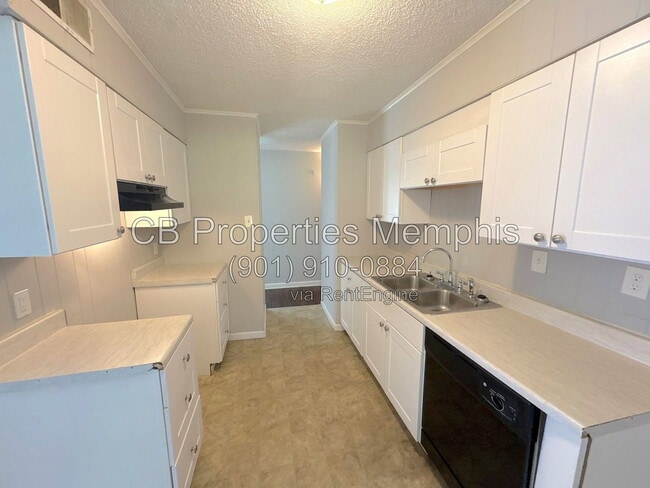 Building Photo - 4465 Rose Heather St