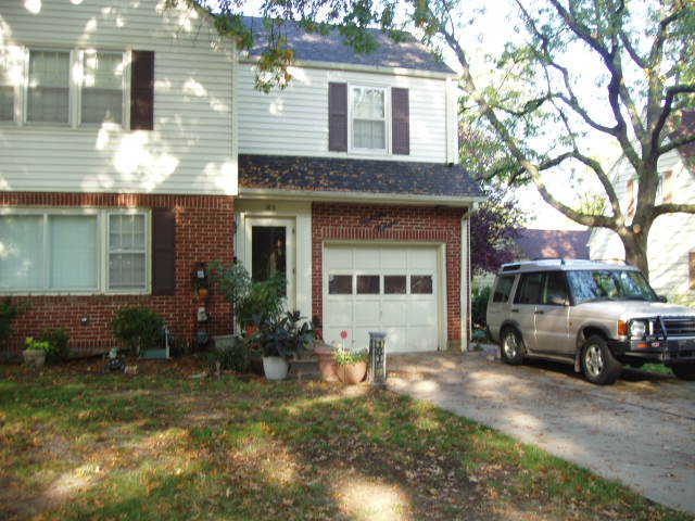Building Photo - Gorgeous home near Westboro park.