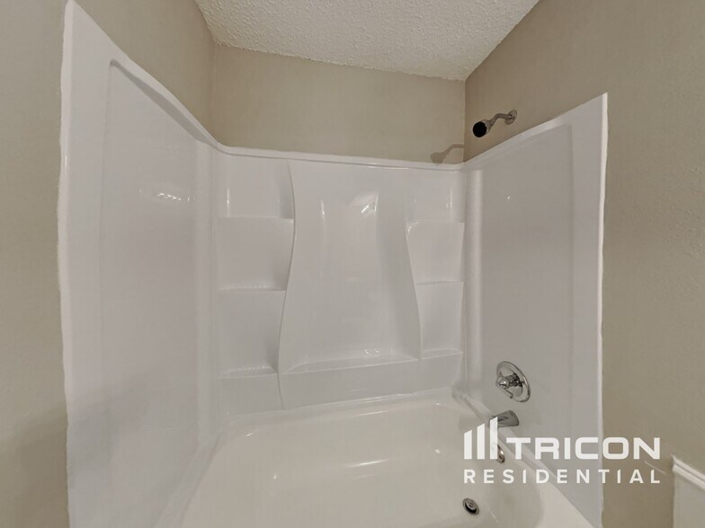 Building Photo - 4212 Ticino Valley Dr